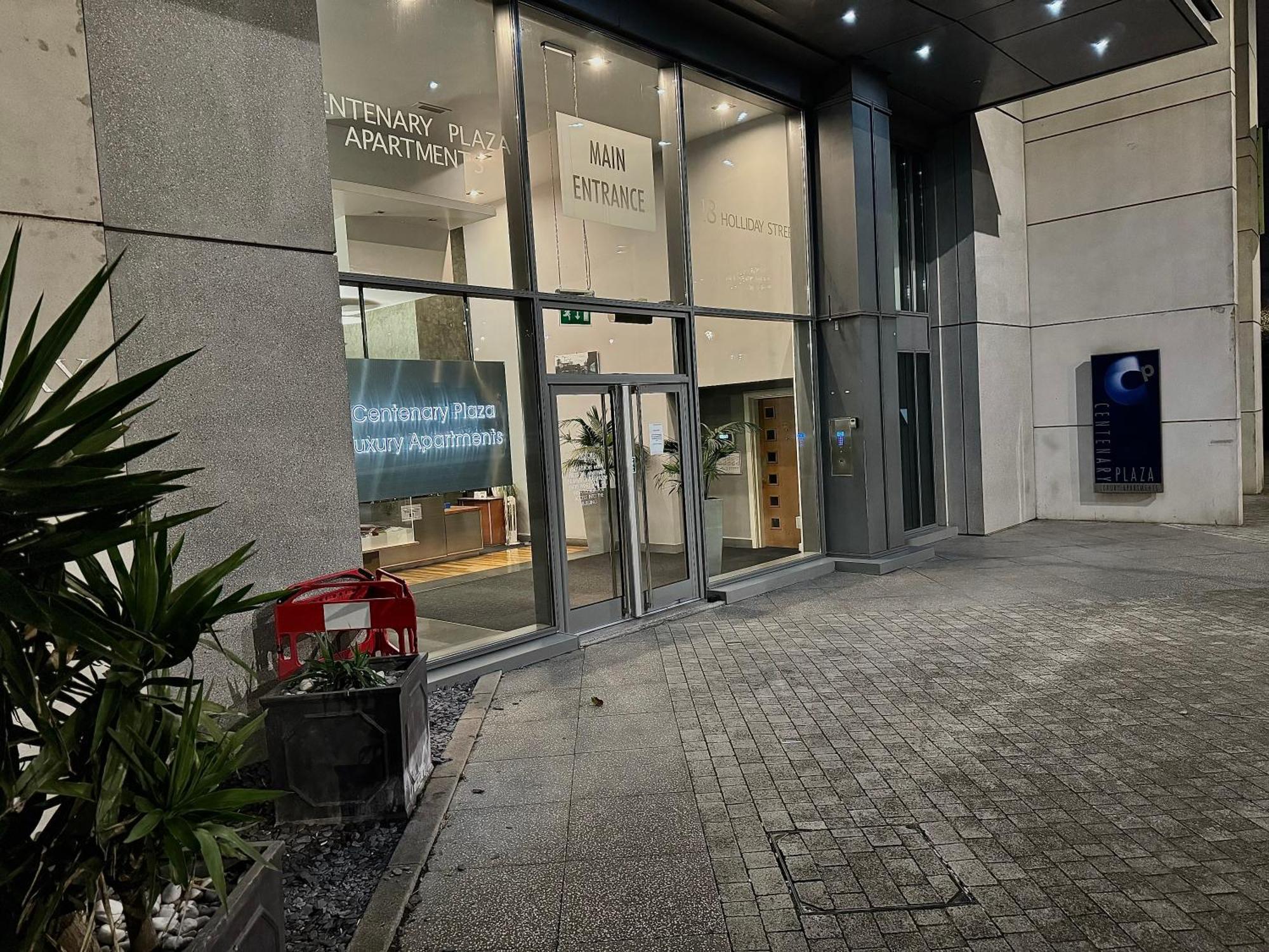 Centre - Centenary Plaza Luxury - Free Gym Apartment Birmingham